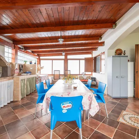 Teresa SantʼAnna Arresi